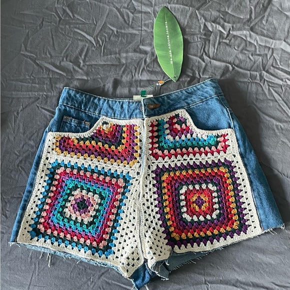 NEW multicolored crochet denim shorts Size Small - Picture 3 of 8